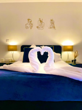 Cosy arcadian city centre apartment - free parking